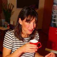 Samantha Cameron gives manicures at the launch of Contact a Family's campaign | Picture 101306